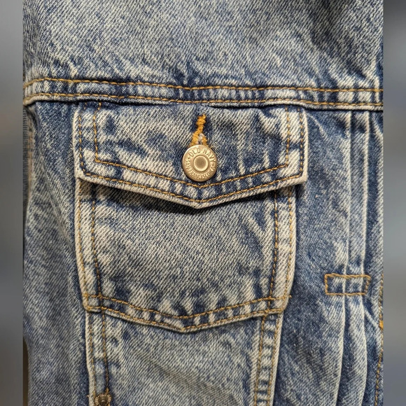 Cropped Jean Jacket Petite - Picture 4 of 8